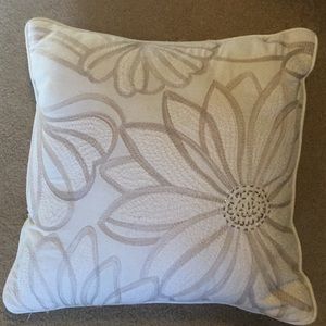 Set of 2 pillows